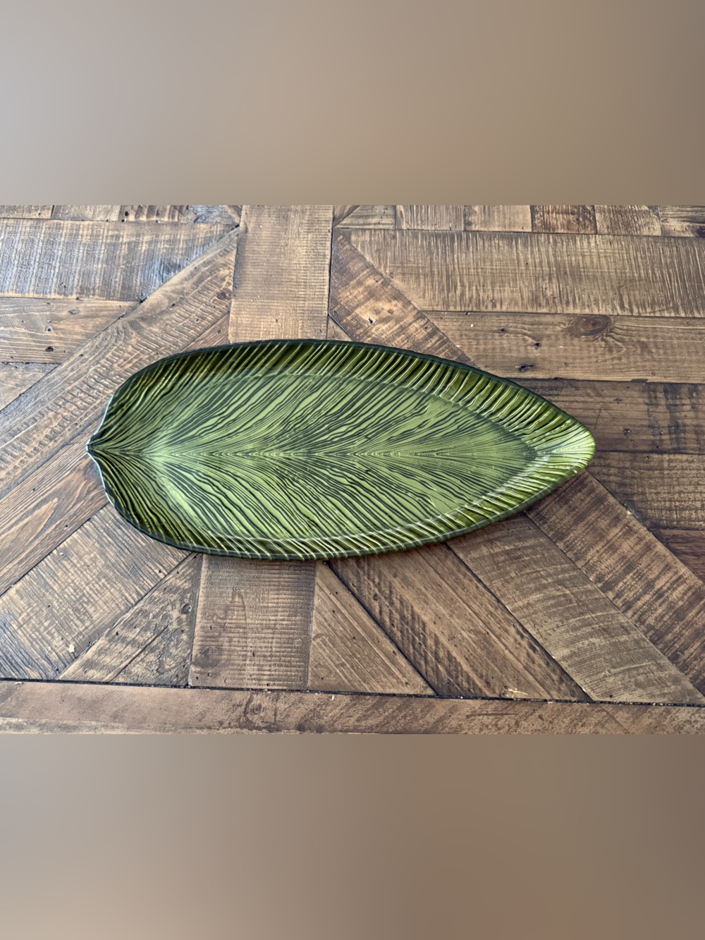 Green Leaf Platter - glass